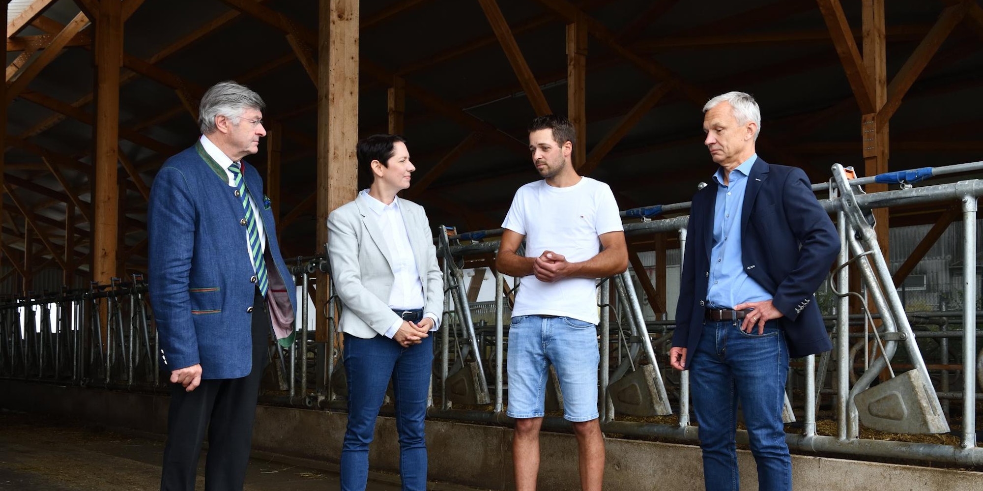 20220805_own_Silke Gorißen Ministerin für Landwirtschaft_zu Besuch auf ErlenhofO_1