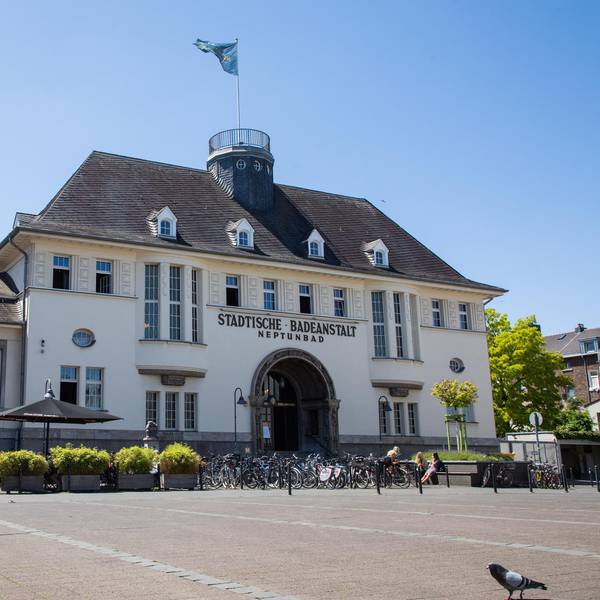 Serie_historisch_Haeuser_Neptunbad_mbo-5