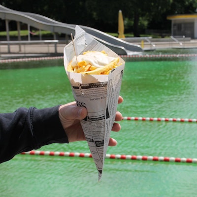 Frittenkrise im Freibad