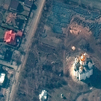 Butscha Kirche Massengrab 0404