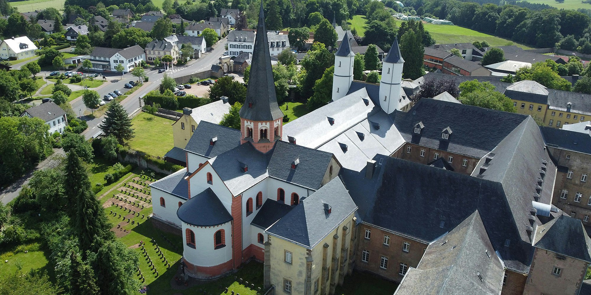 Dach Basilika Steinfeld_001
