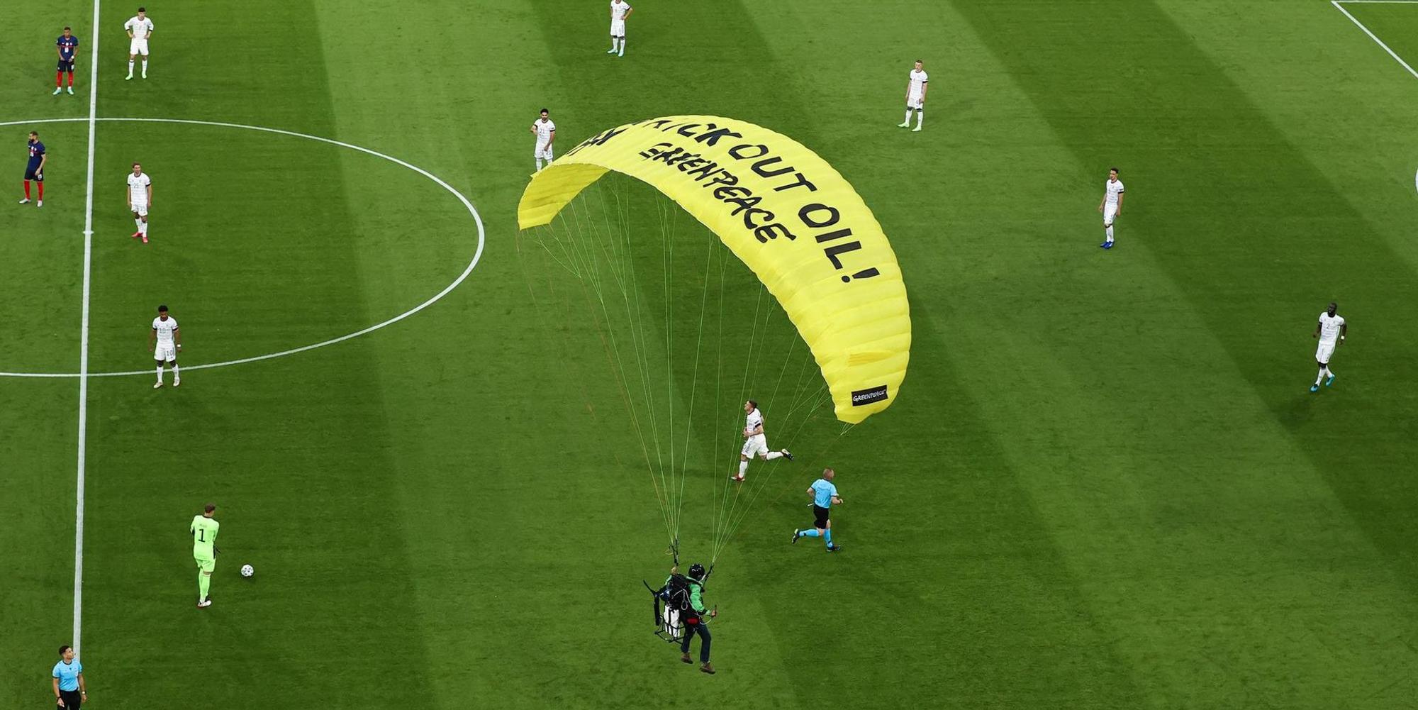 greenpeace flieger