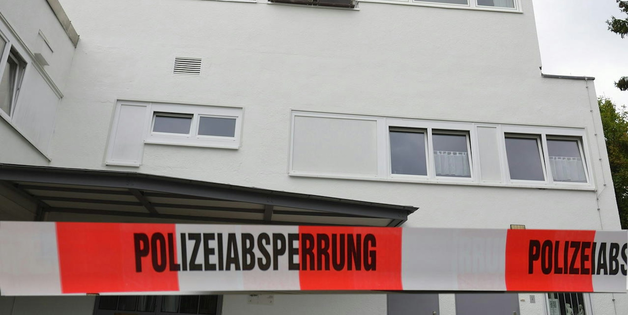 Rösrath Hochhaus Messerstich