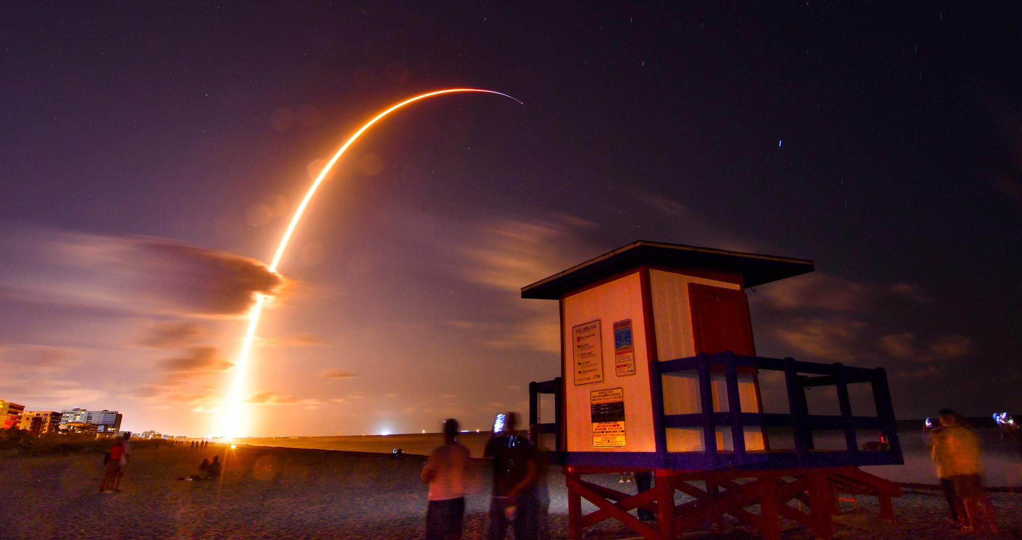 SpaceX Rakete Symbolbild 2