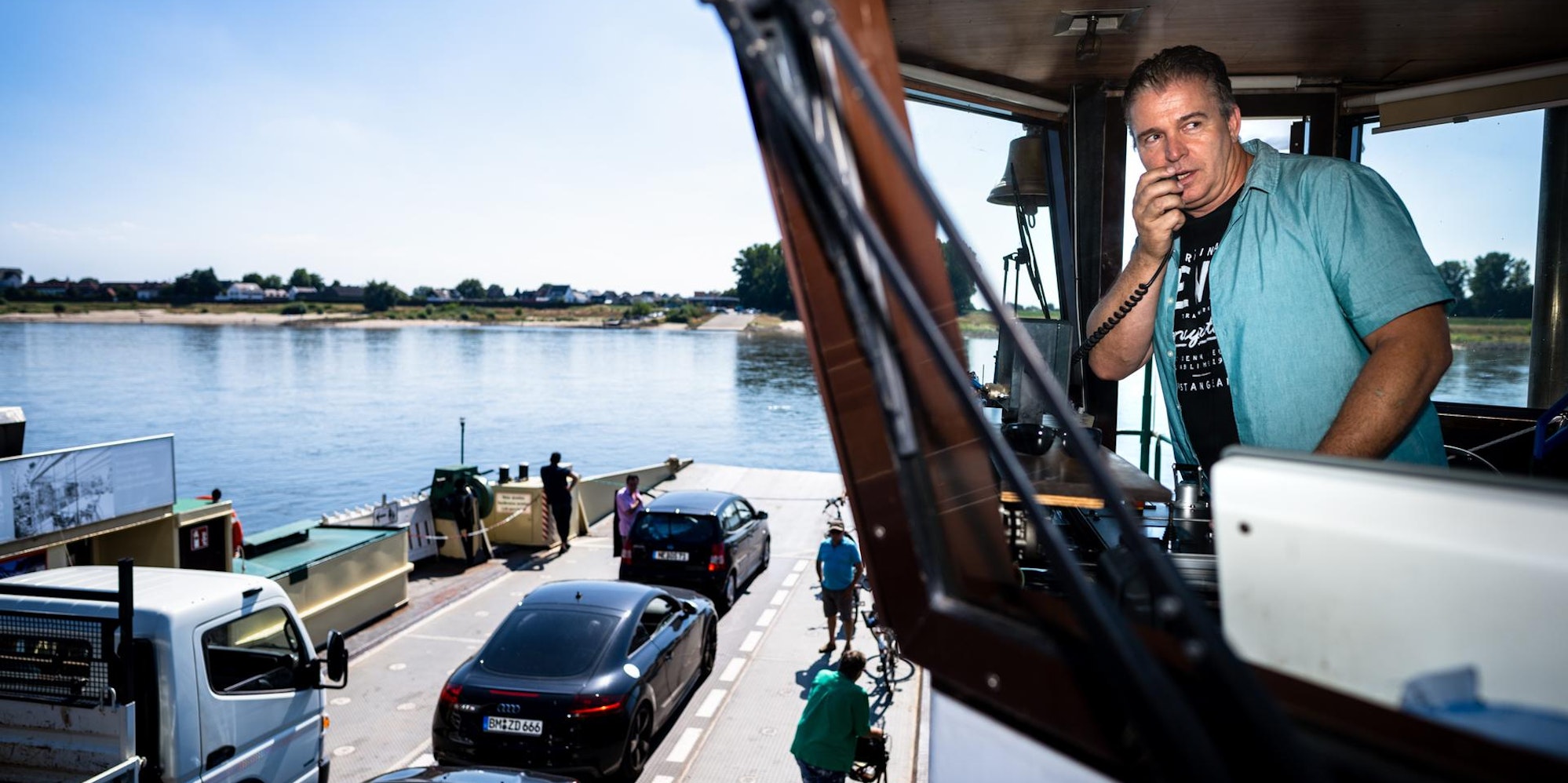 kr_rheinfähre_belibasakis_002