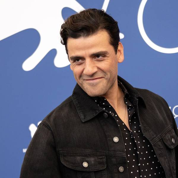 Oscar Isaac PDA 180121