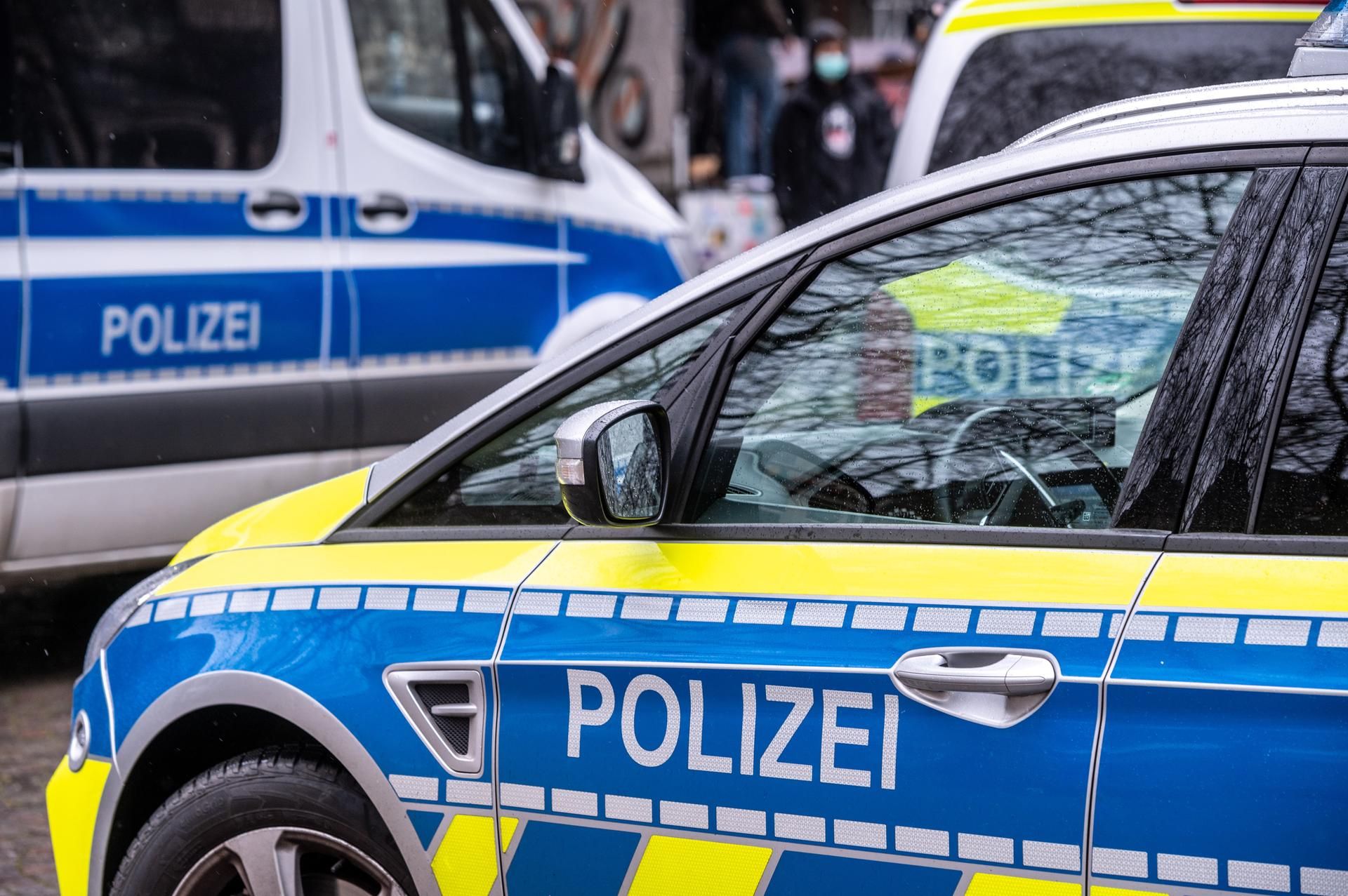 POlizei Symbol 24072