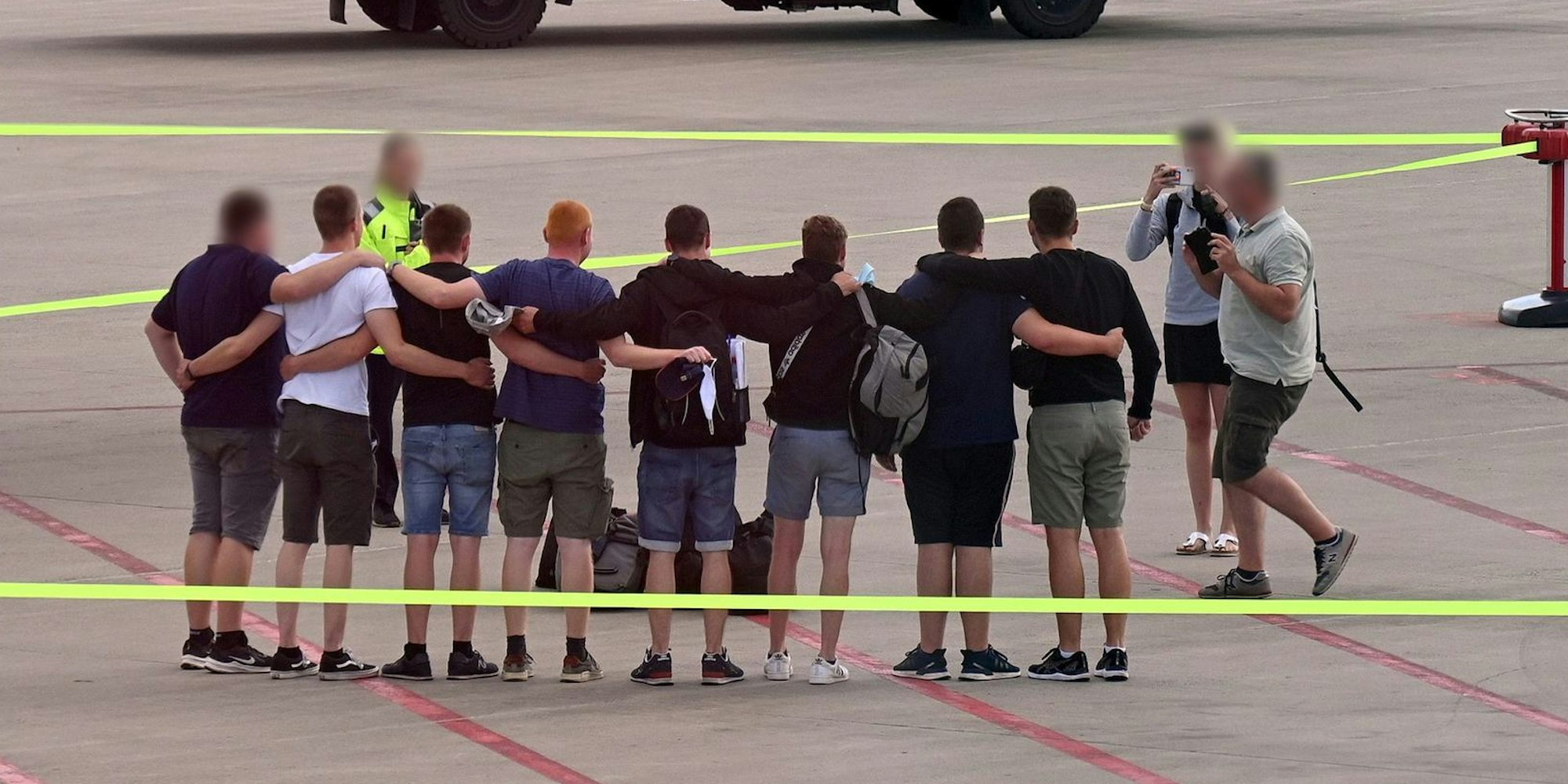 Kegelbrüder Flughafen 1807