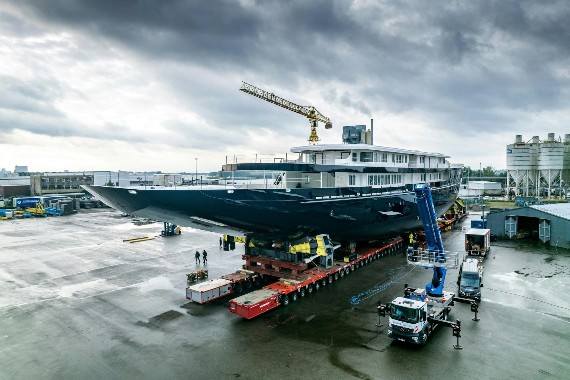 Bezos Yacht dpa neu