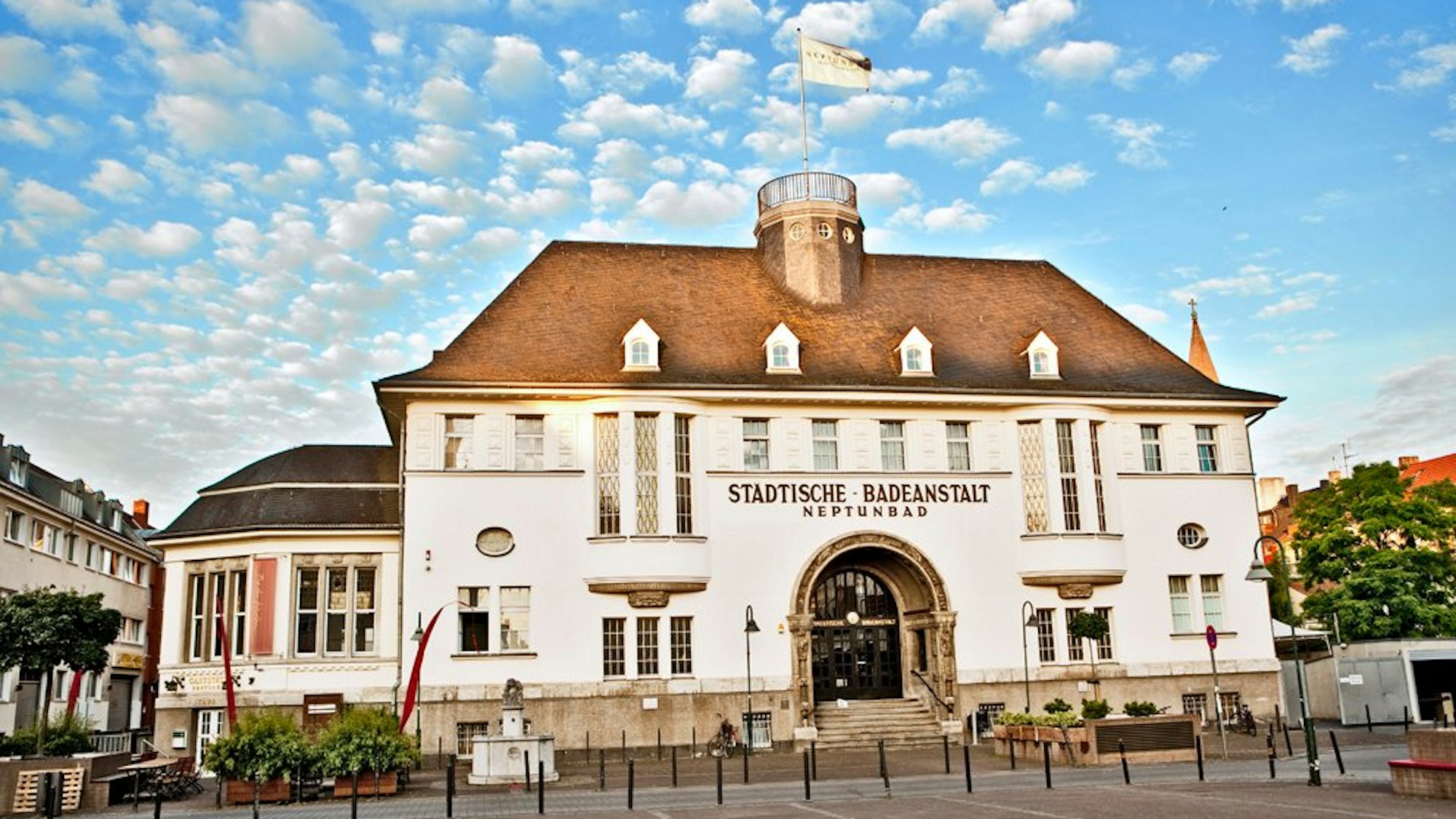 Das Neptunbad in Köln