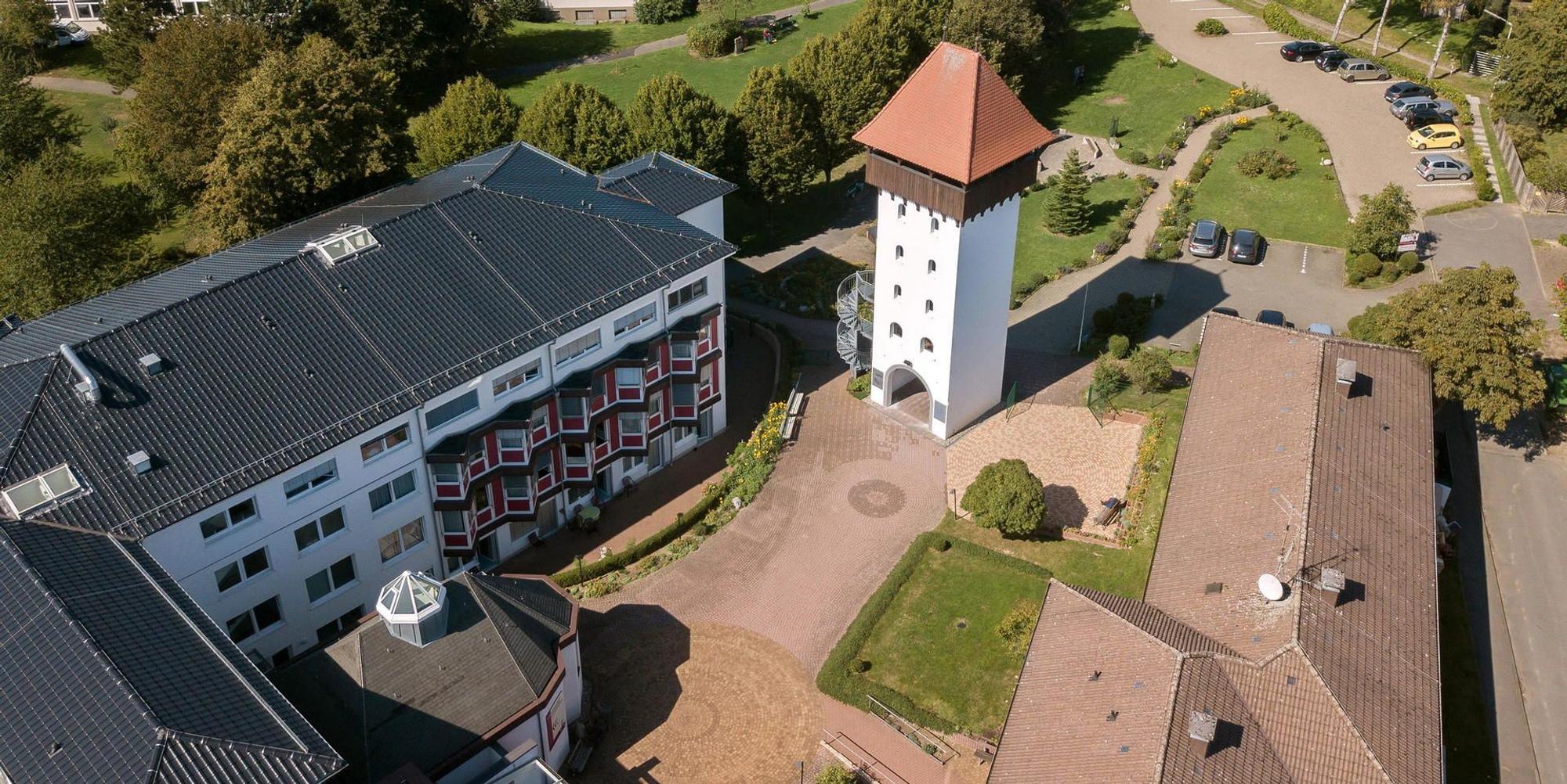 Drabenderhoehe-TurmderErinnerungAltenheimPark-2019-09-_2