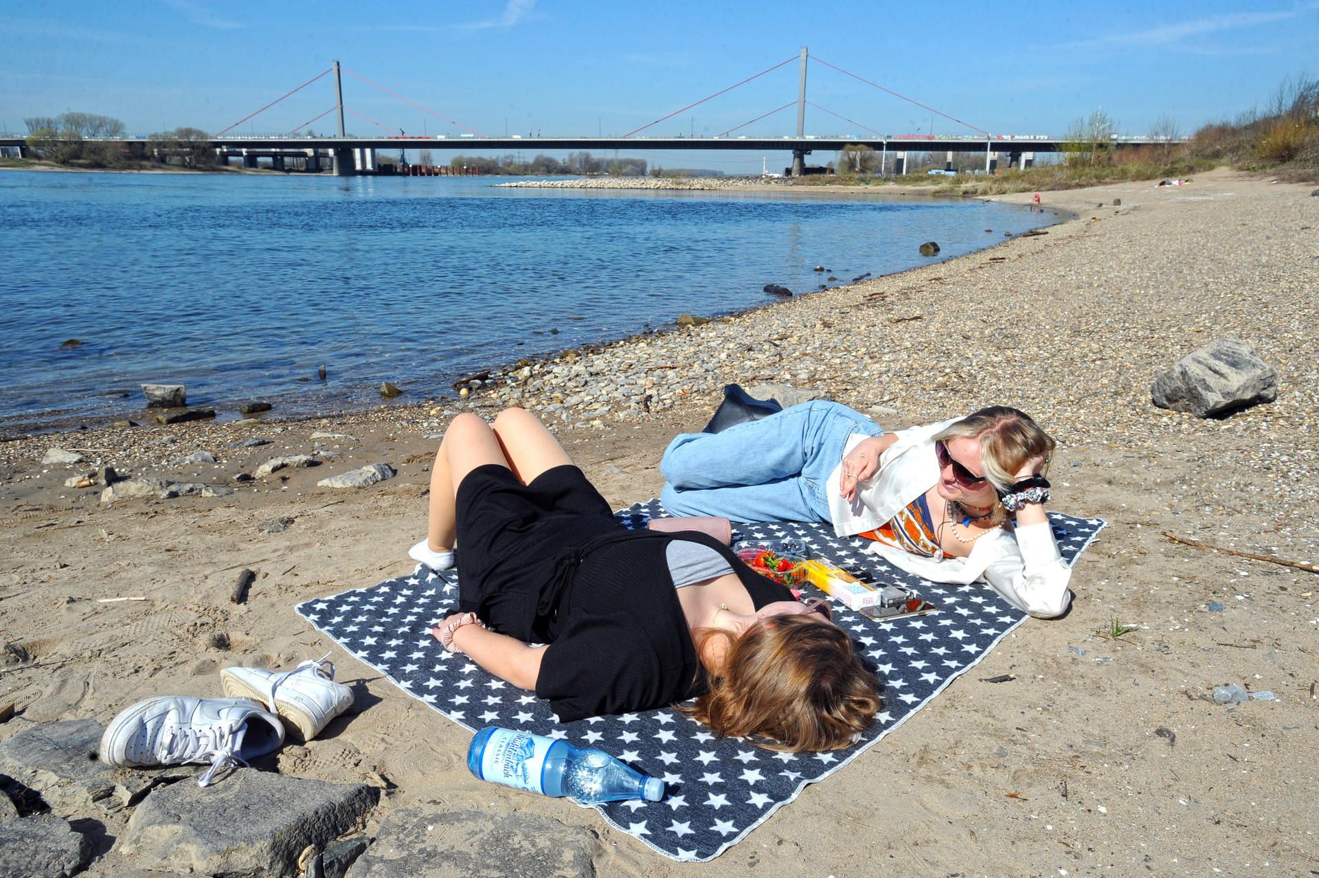LE_schmuckbild-rhein_(1)