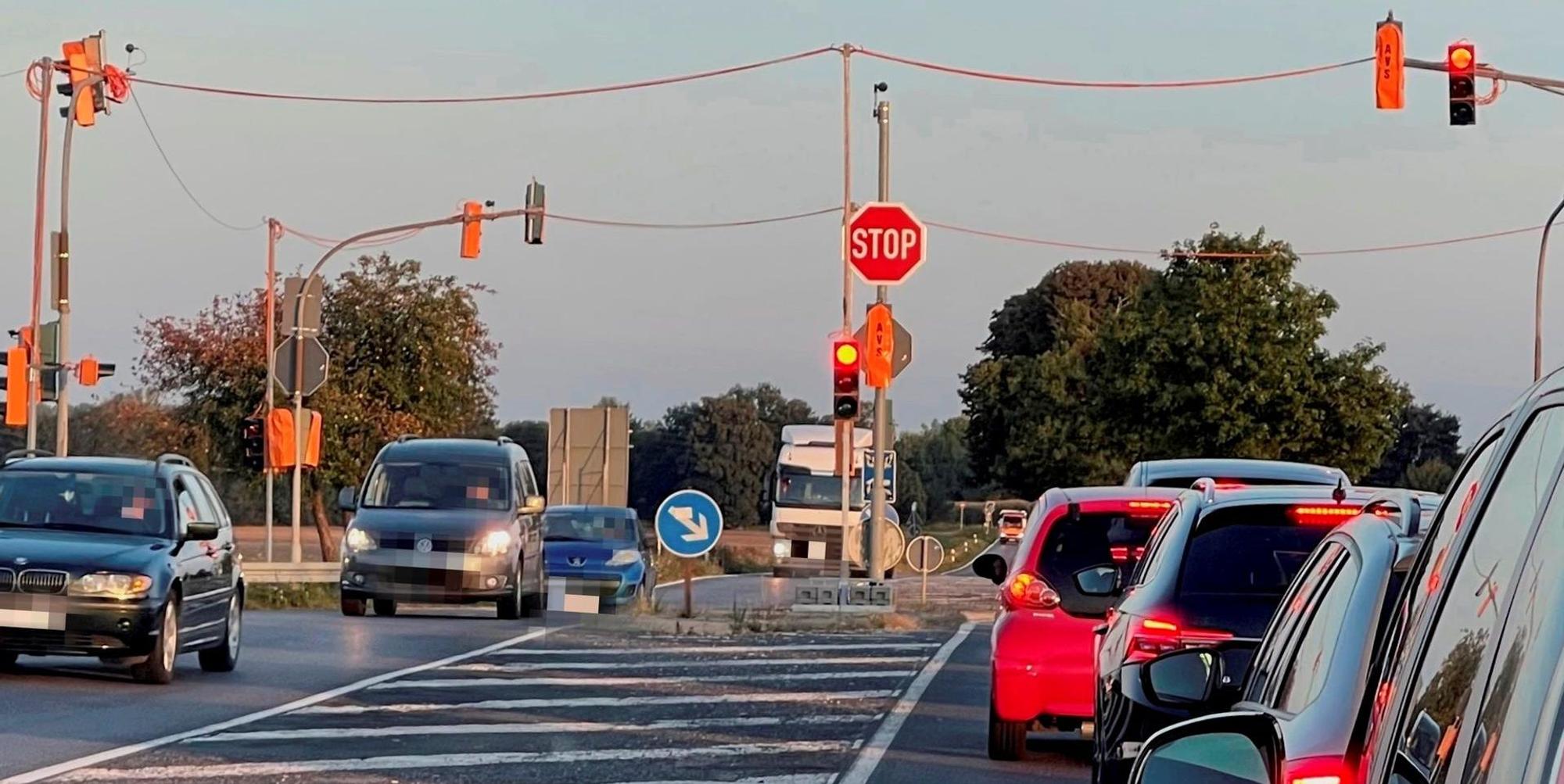 aaaa_Ampelkreuzung_Gymnich_1