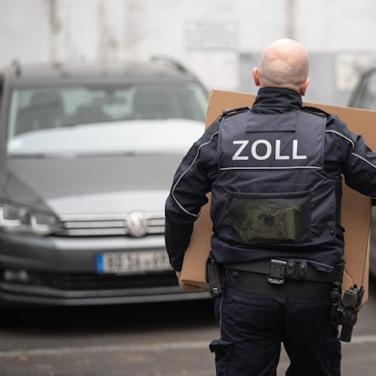 Zoll Symbolbild 180522