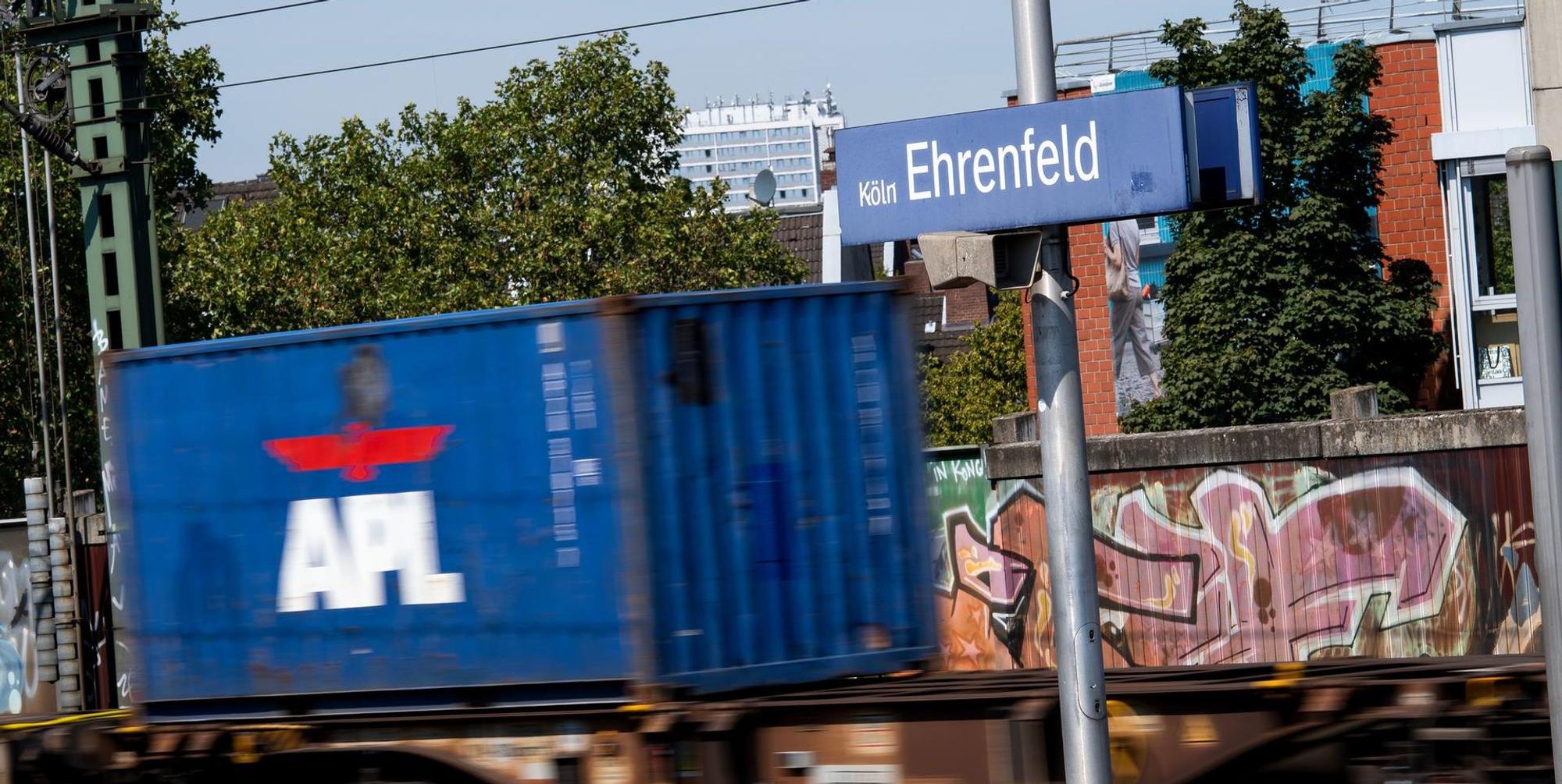 Ehrenfeld von Zug überrolt 200220
