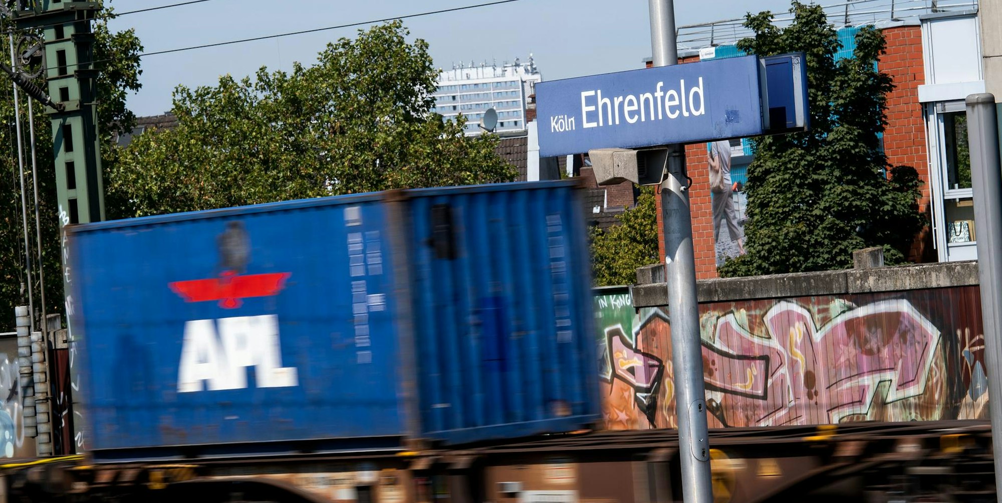 Ehrenfeld von Zug überrolt 200220