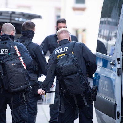 Razzia Hass Kommentare