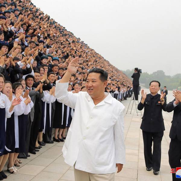 Kim Jong Un weißes Shirt