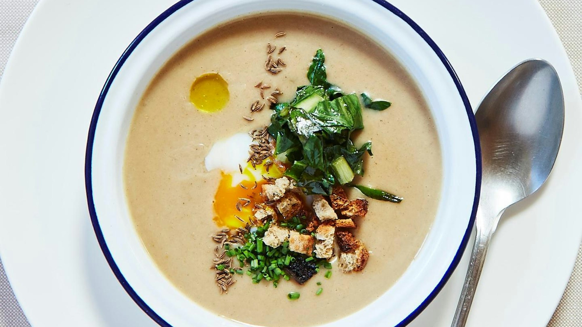 S. 56 Brotsuppe Ei