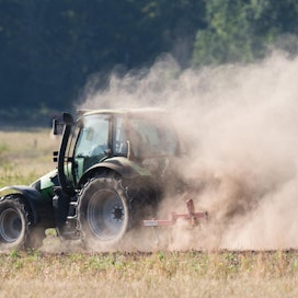 Dürre Traktor Symbol dpa 280819