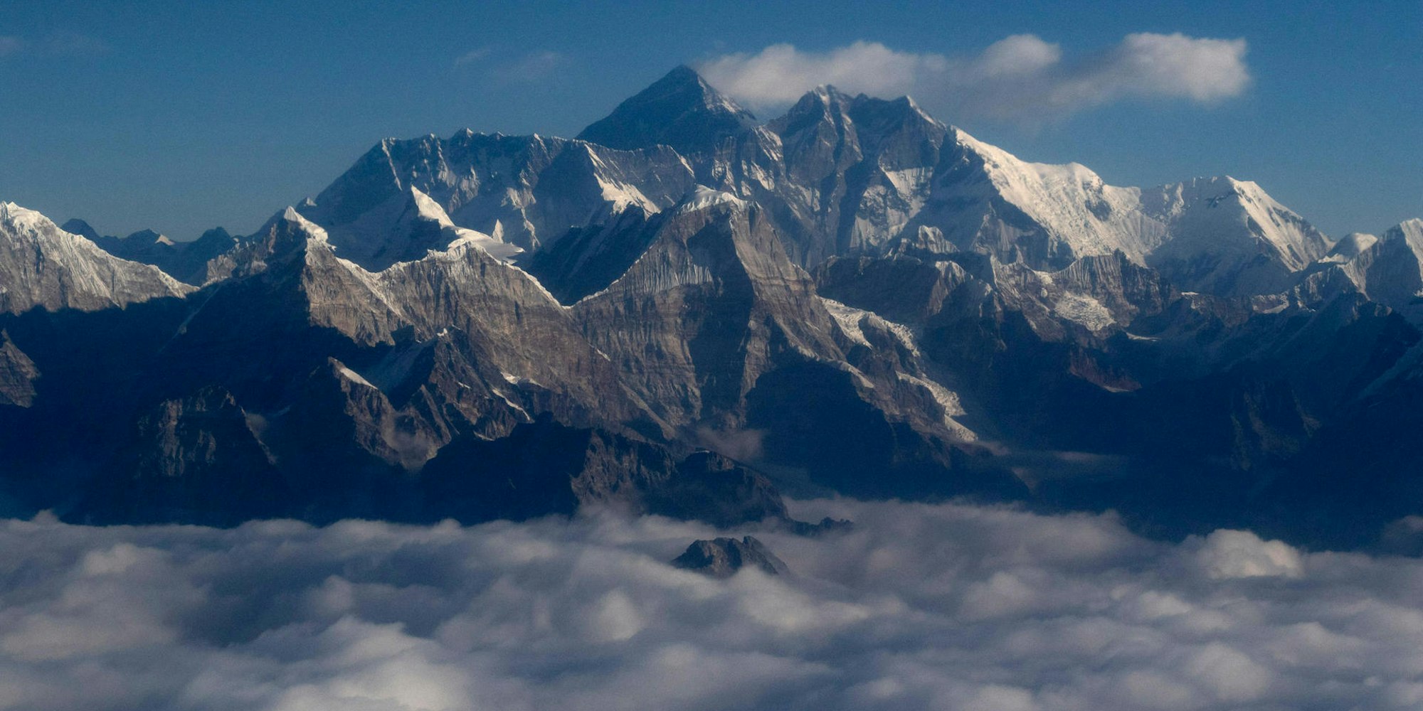 Mount Everest Symbol 070222