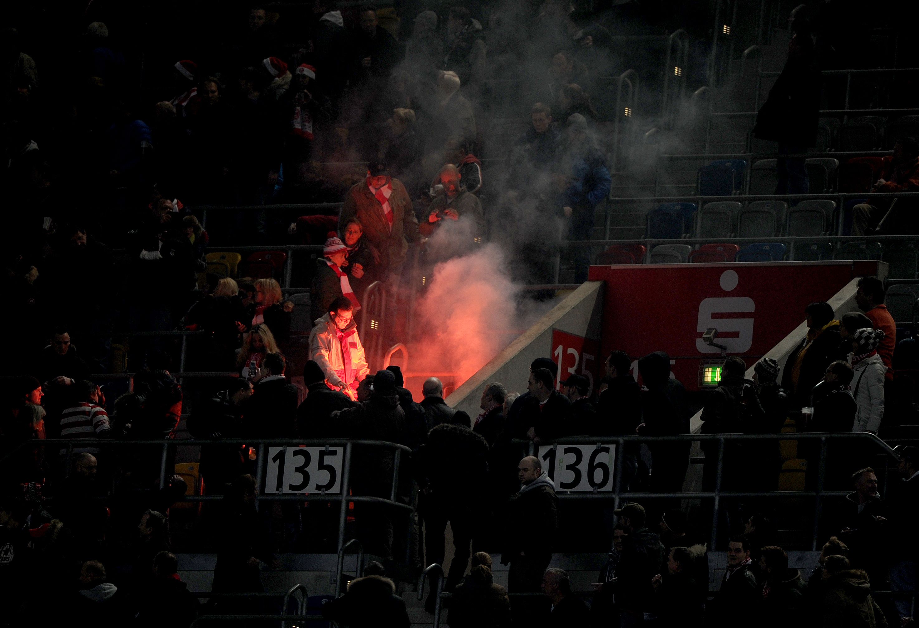 Kölner Fans Böller