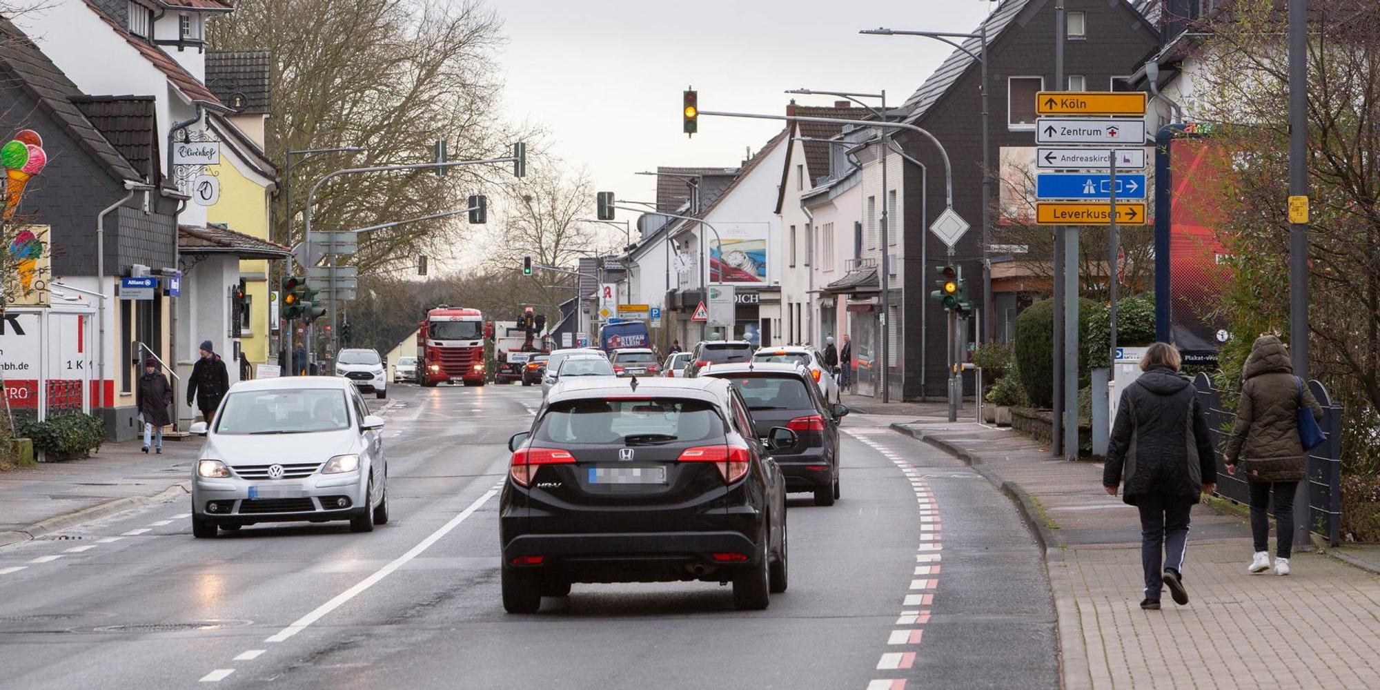 Altenberger-Dom-Straße_Leverkusener Straße Schildgen 221121