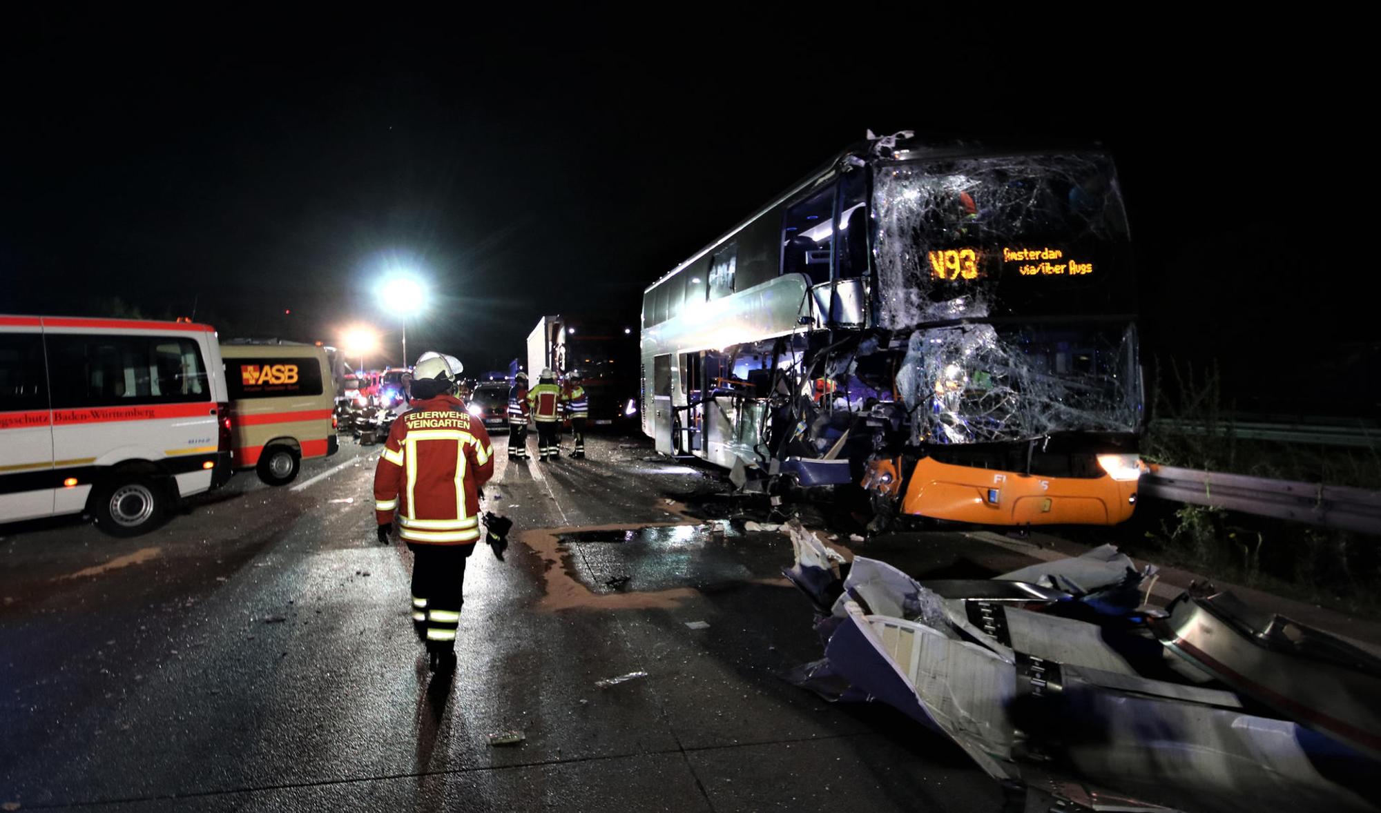 Busunfall A5 Karlsruhe