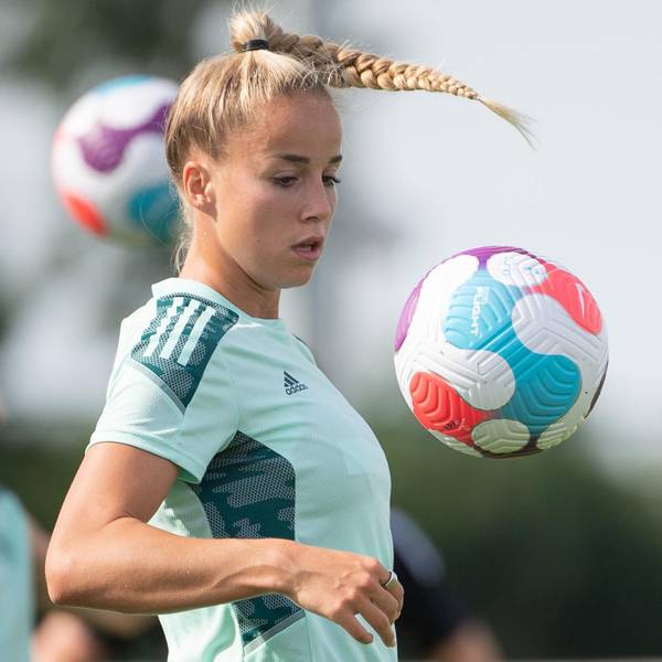 Frauenfußball 1