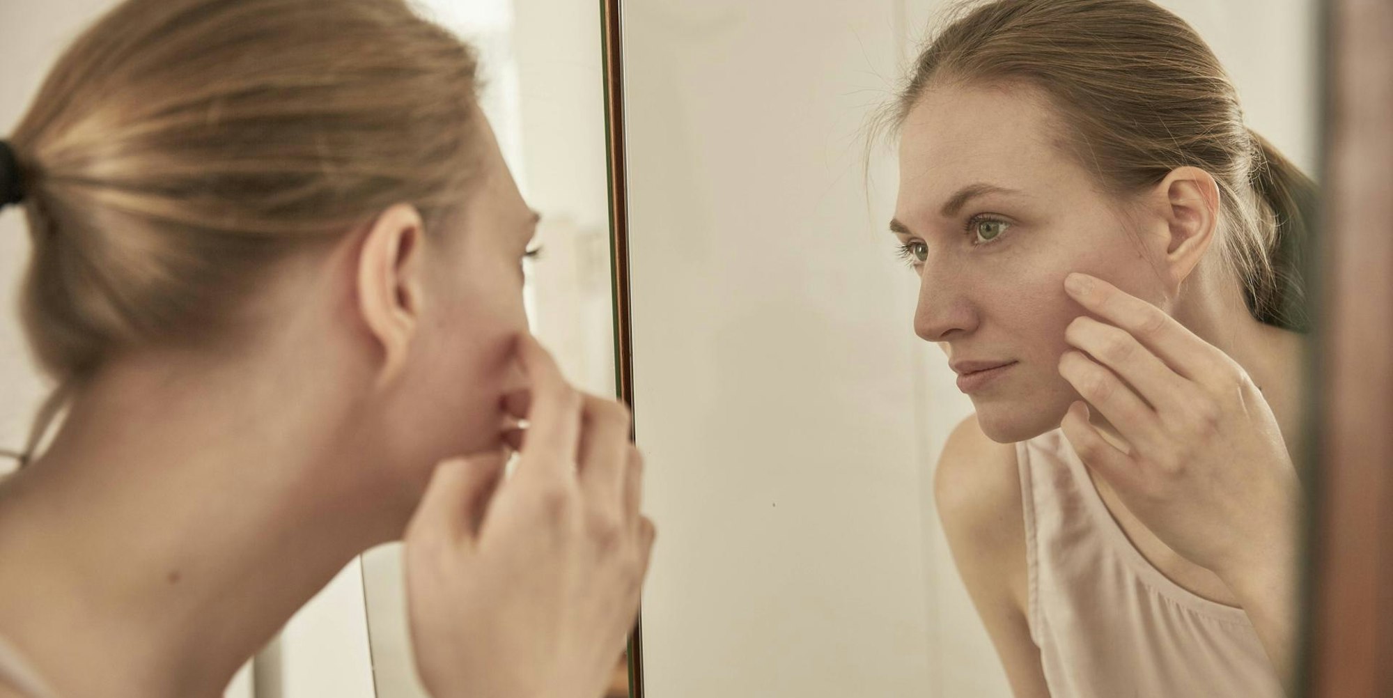 Frau Spiegel Haut Imago