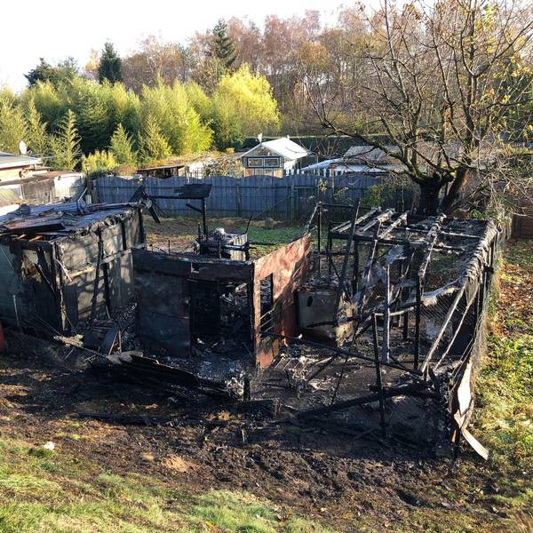 Gartenlaube brennt Leverkusen