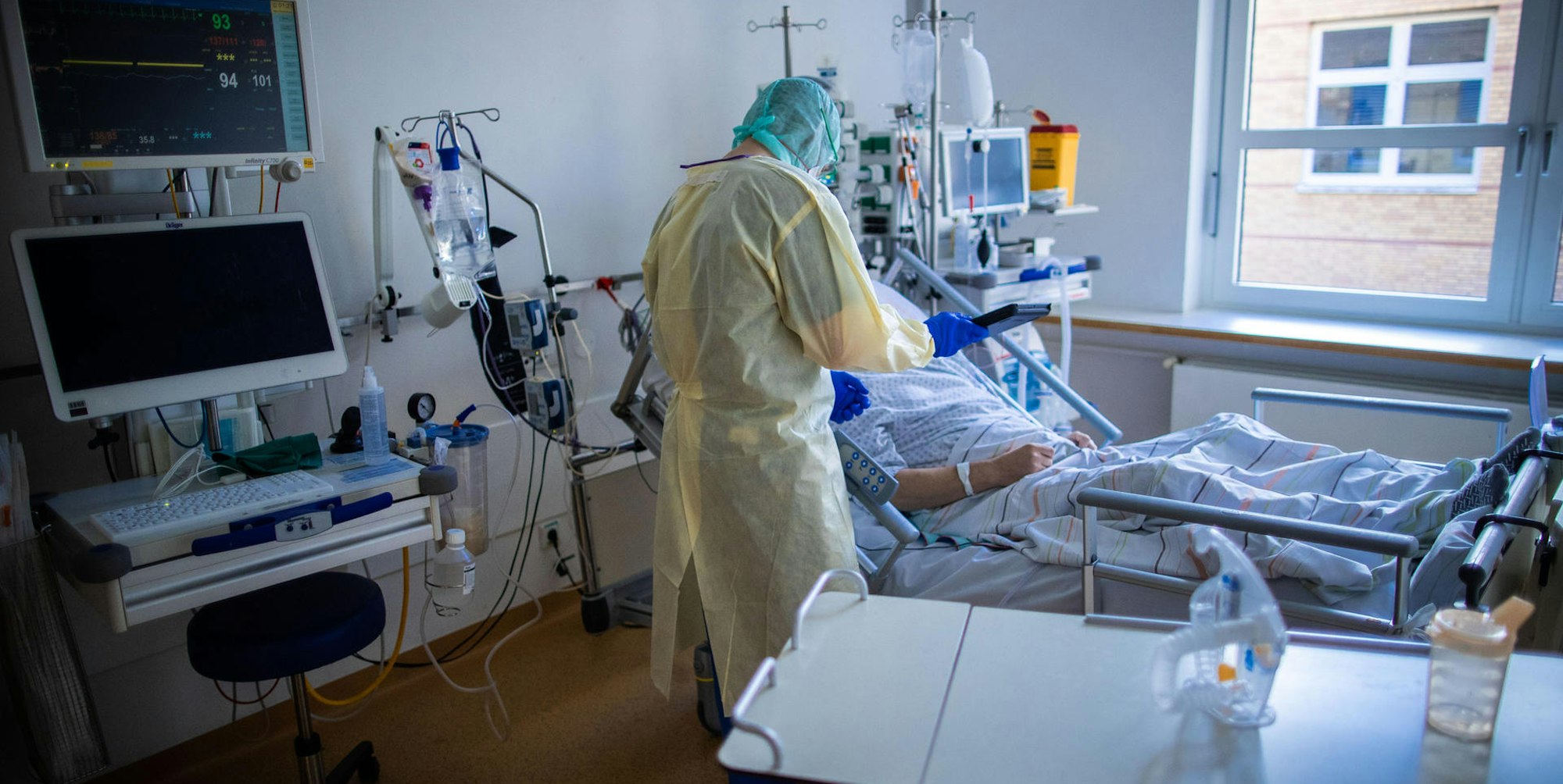 Behandlung_von_Coron_67456011