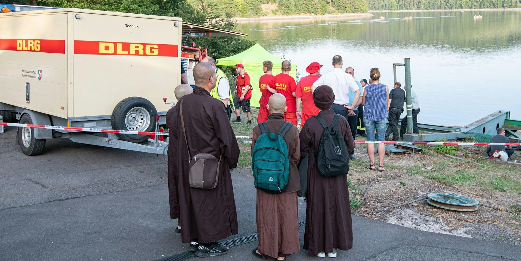 suche buddhistischer mönch