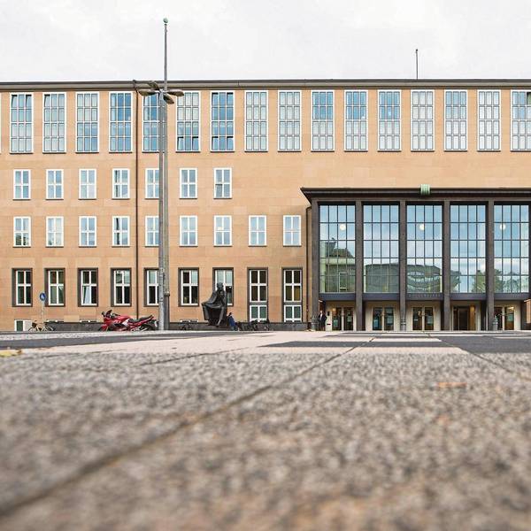 Hauptgebäude der Uni Köln