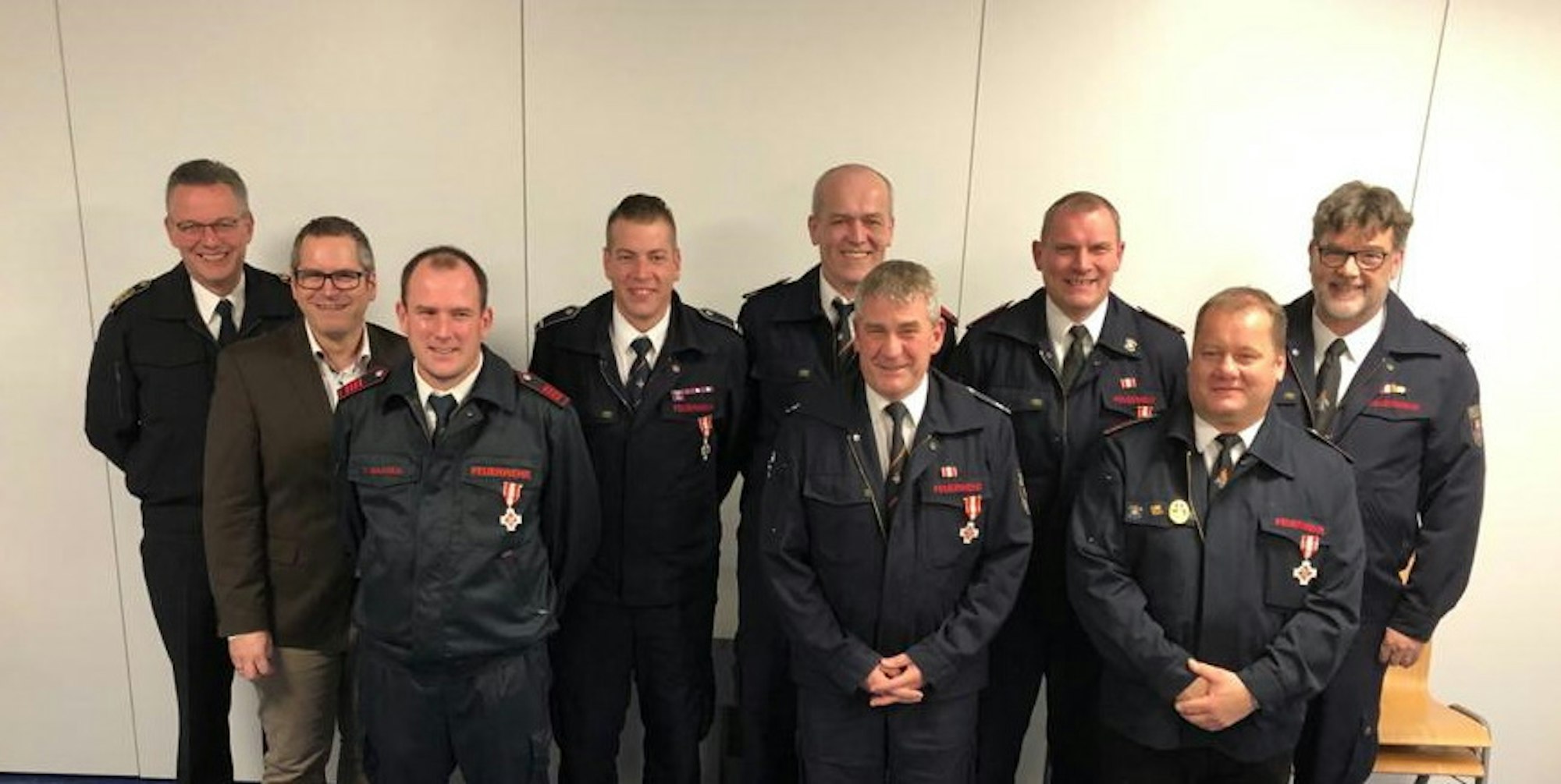 Pressemitteilung_Silberne_und_goldene_Feuerwehrehrenzeic