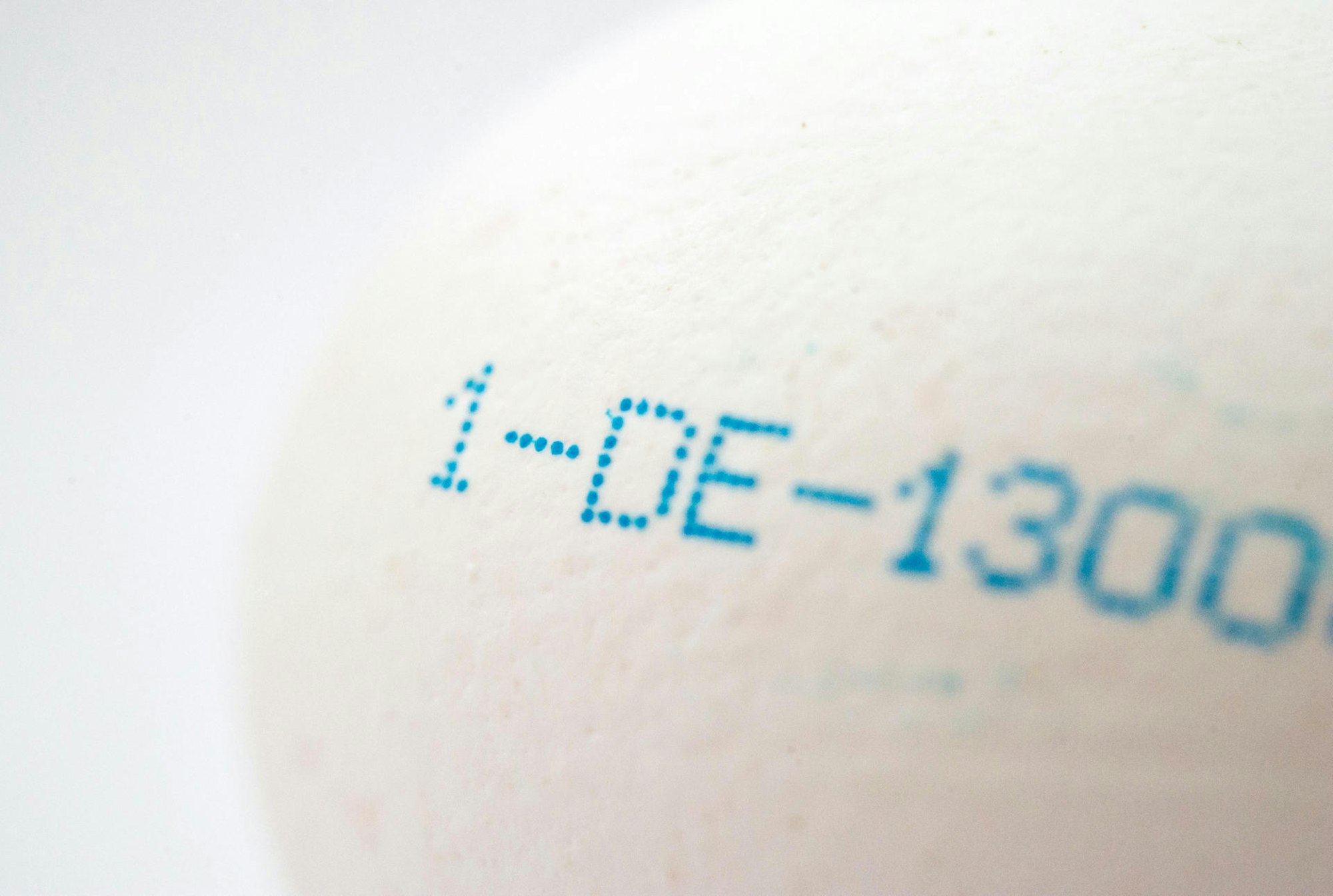 Kennzeichnungscode auf einem Ei