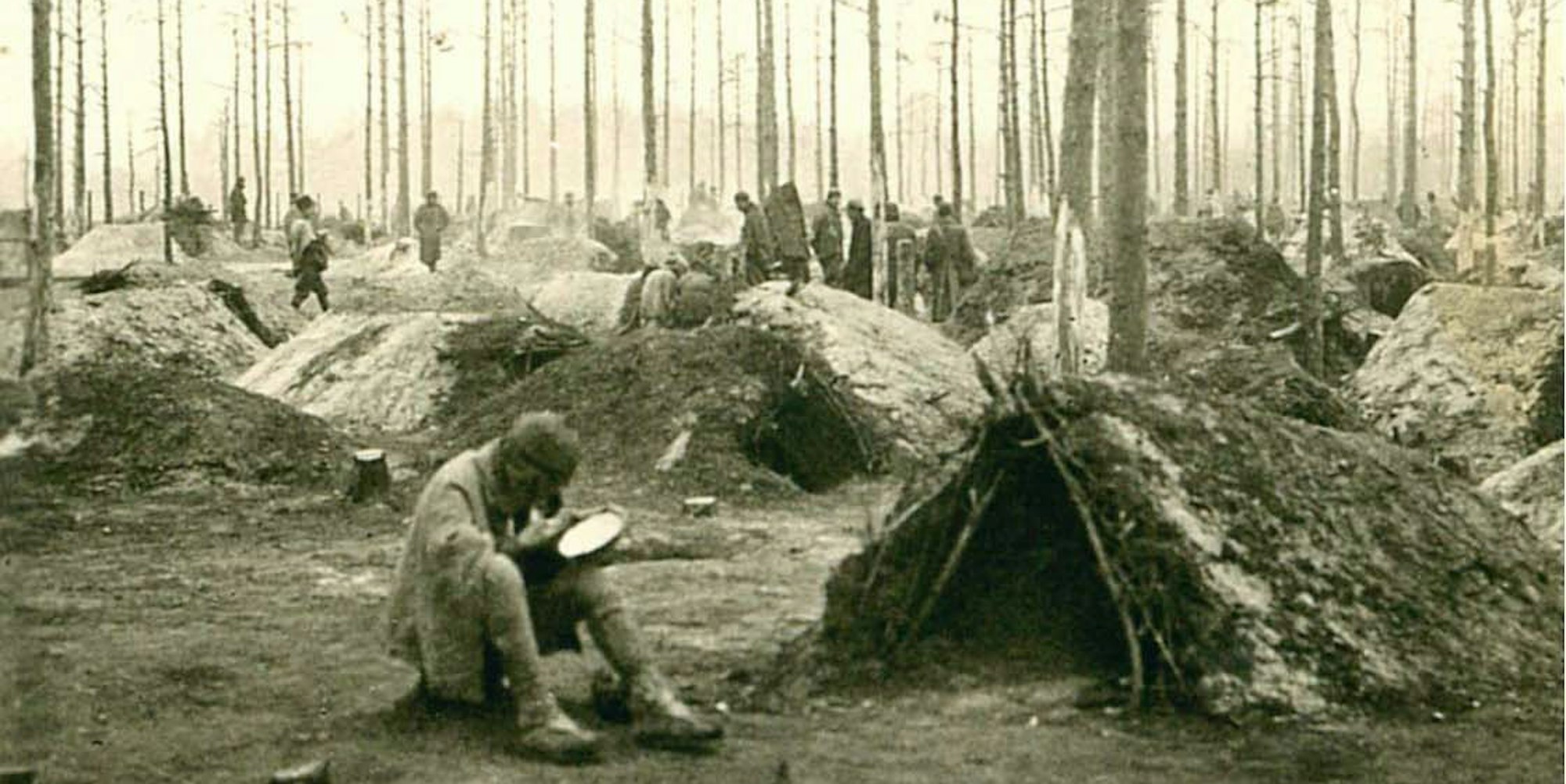 01_Keine_Kameraden_-_Pressemappe_mit_Pressespiegeluebers