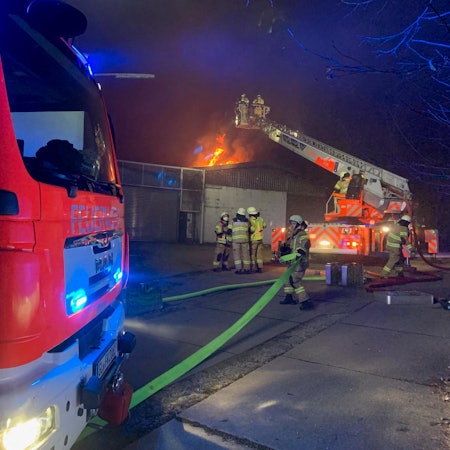 Brand Bergisch Gladbach Lagerhalle 1 260122