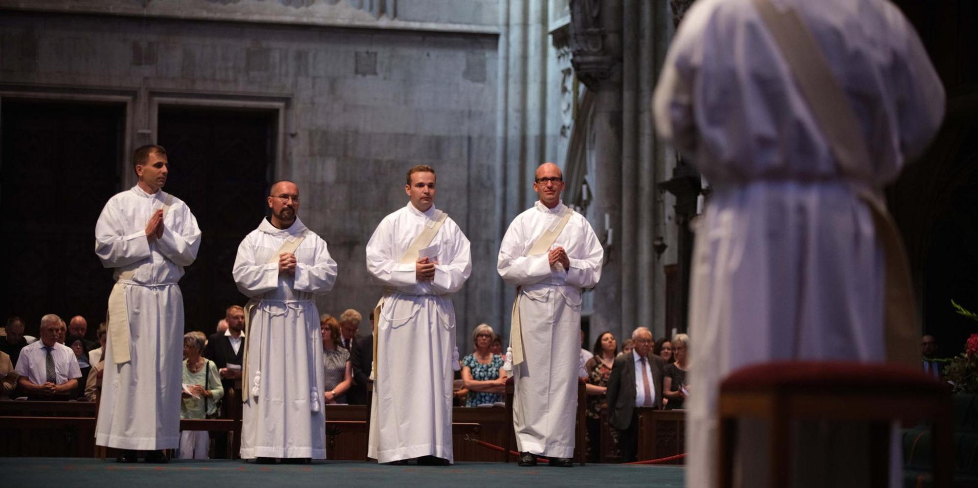 nab190628_Priesterweihe_04