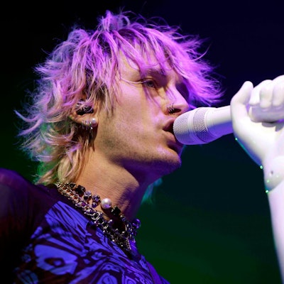Machine Gun Kelly (1)