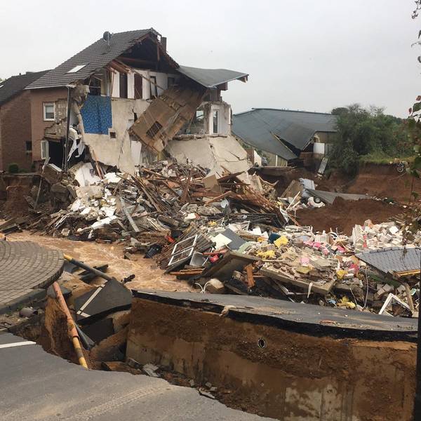 In Erftstadt-Blessem wurden ganze Häuser von der Flut zerstört.