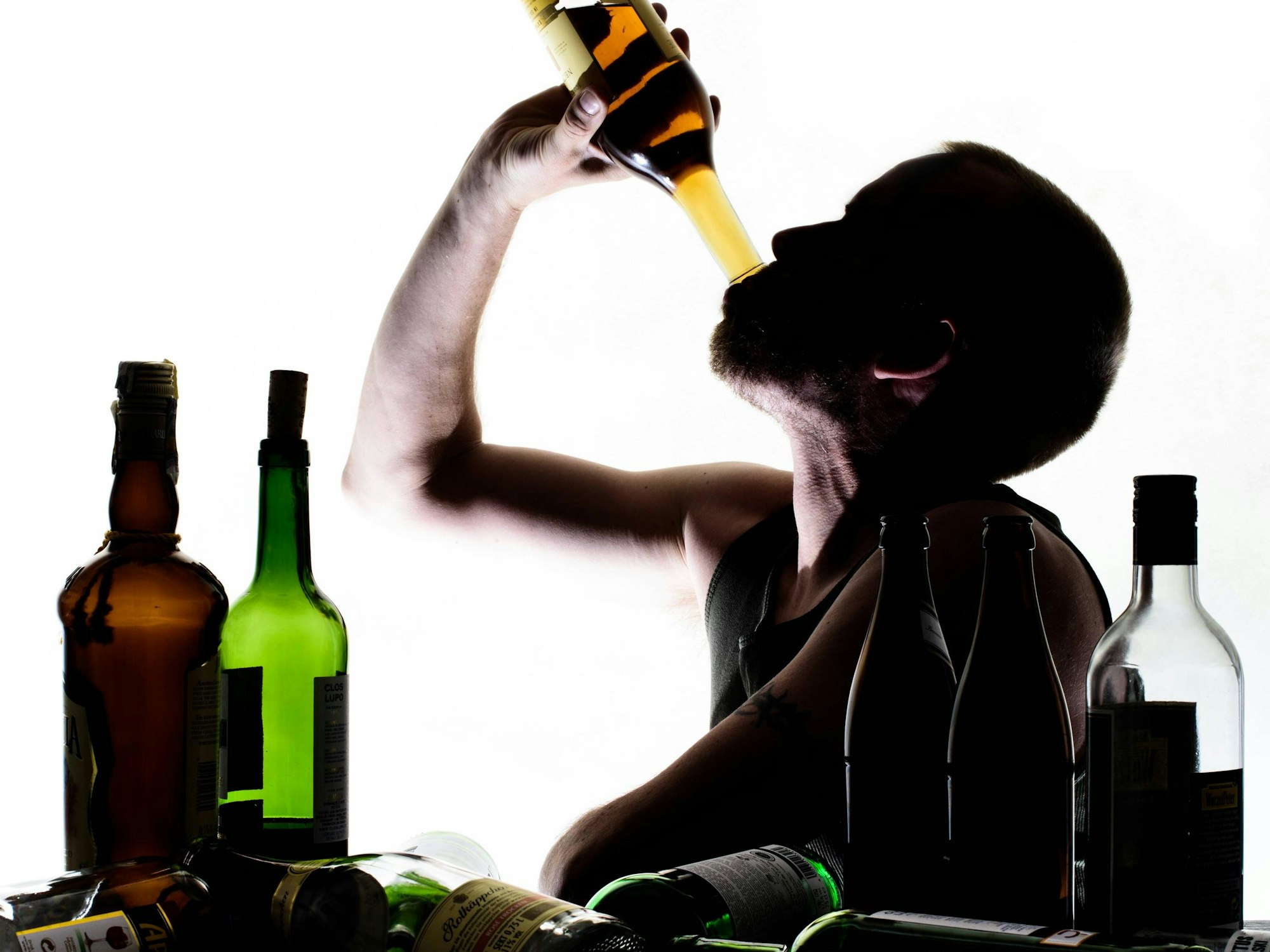 Symbolbild_Saufen_Alkoholiker