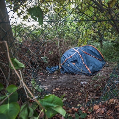 leverkusen-zelte-kreuzhof-niederfeldstr--ALF_9869