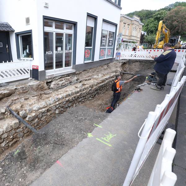 baustelle_drachenfelsstrasse_fund_stadtmauer
