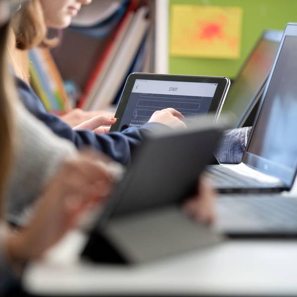 Digitalisierung Schule Symbol