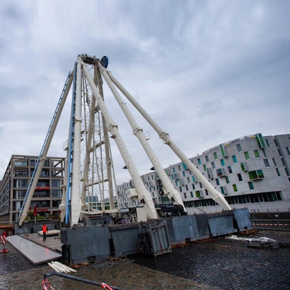 20200605_tb_Aufbau_Riesenrad_001_2