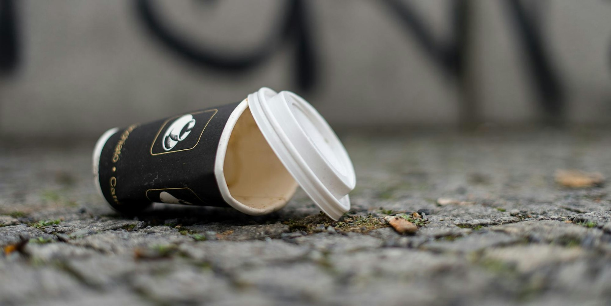 Müll Straße Symbolbild