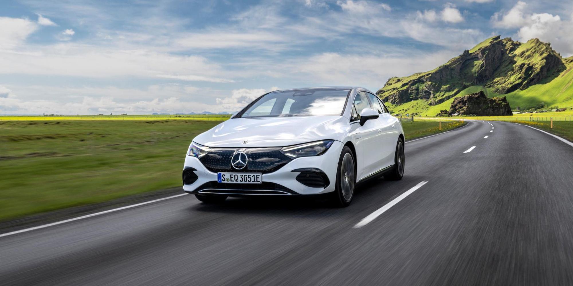 KR Mercedes EQE