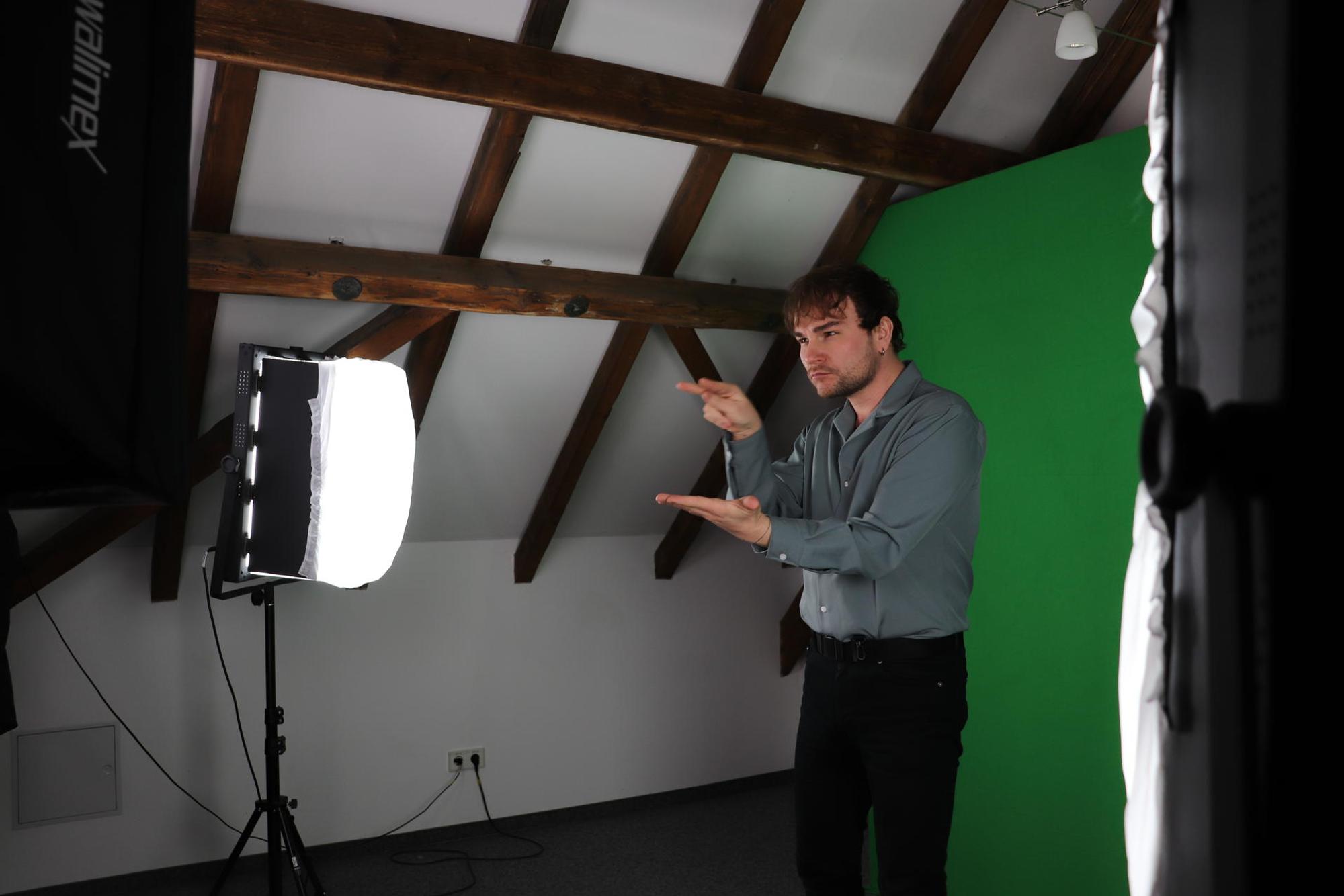 Im Rondorfer Gebärdesprachstudio 2