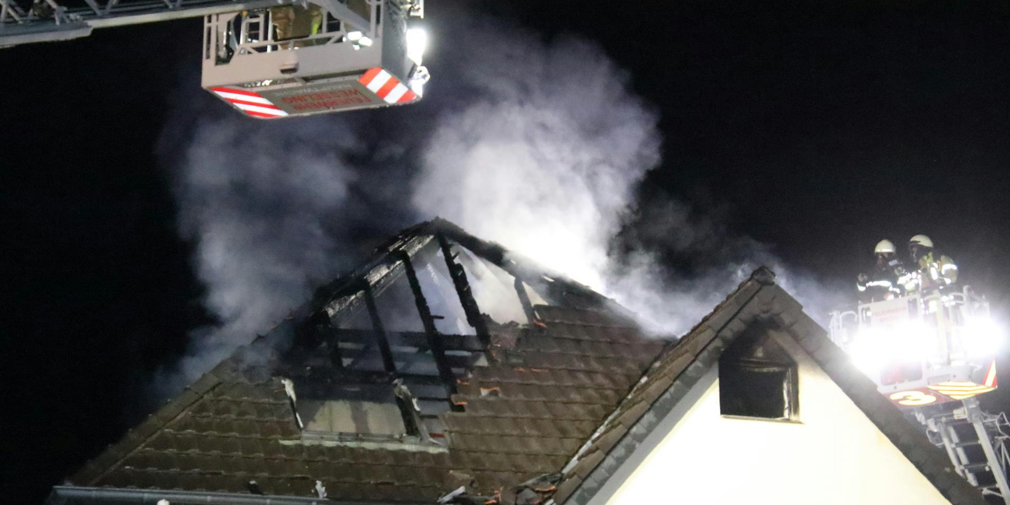 dachstuhlbrand Wesseling 1 JASMIN